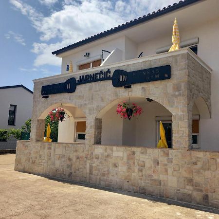 Studio Apartmani “Jarnecic” كرك المظهر الخارجي الصورة